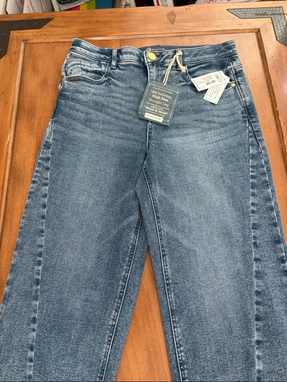 Democracy NWT AbSolution High Rise Medium Wash Straight-Leg Jeans Size 10